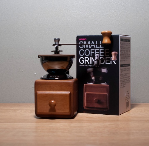 Zubehör: Hario Retro Holzmühle Small Coffee Grinder